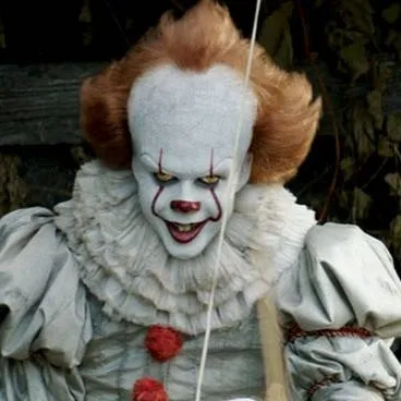 chat with ai character: pennywise