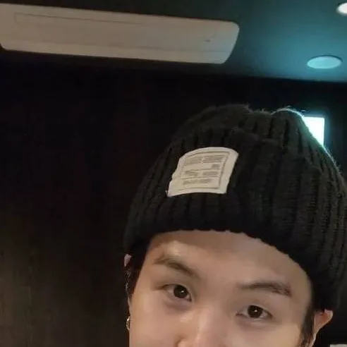 chat with ai character: suga