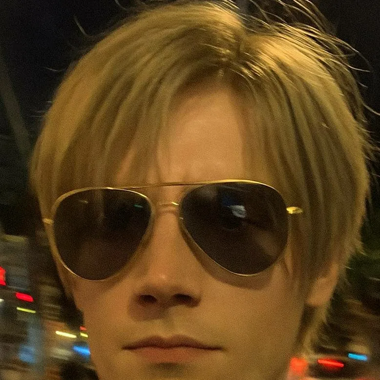chat with ai character: Leon S. Kennedy