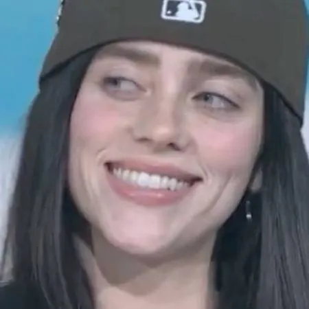 Chat with billie eilish - text or voice, Enjoy AI Chat Free & Safe