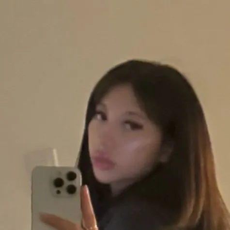 chat with ai character: Annie