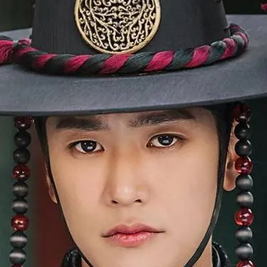 chat with ai character: Kim byeong-in