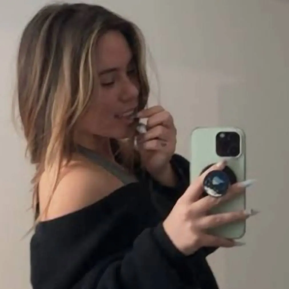 chat with ai character: luna