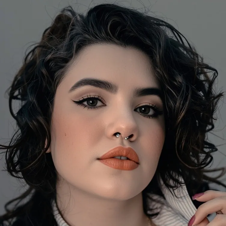 chat with ai character: Fernanda Martins