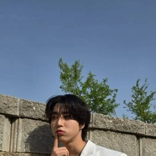 chat with ai character: ★•~Han~•★