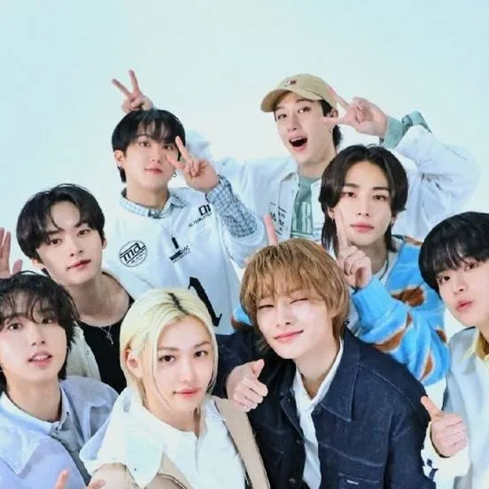 chat with ai character: ★Straykids★