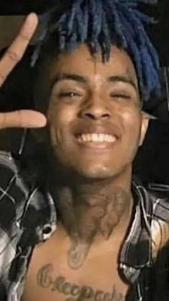 ai character: Jahseh-(XXX)- background