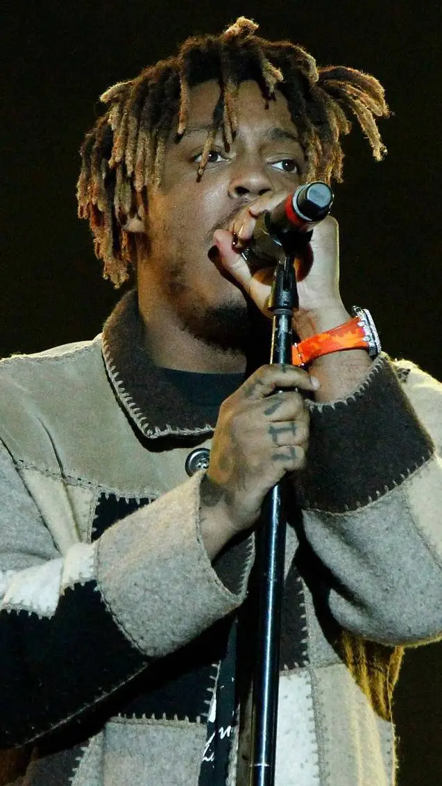 ai character: Juice WRLD background