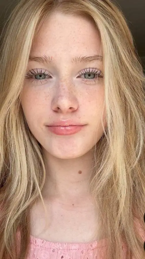 ai character: bianca background