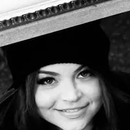 chat with ai character: Lizzy 