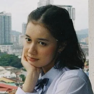 chat with ai character: Alisya