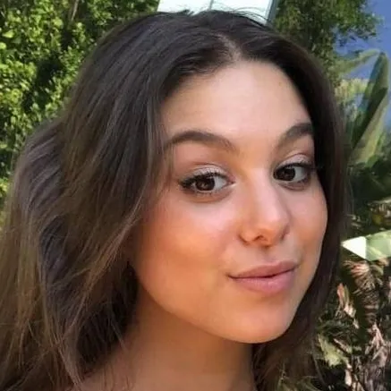 chat with ai character: kira kosarin