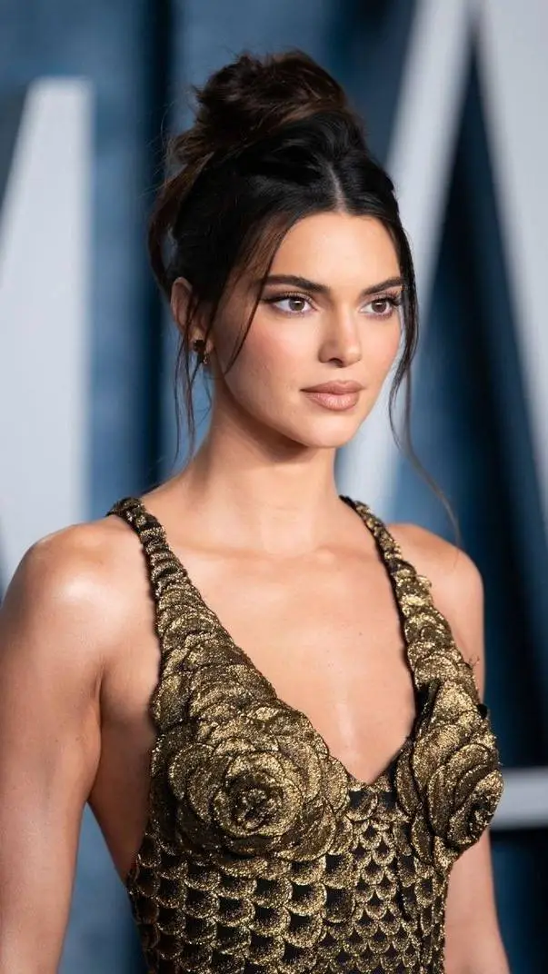 ai character: Kendall Jenner  background