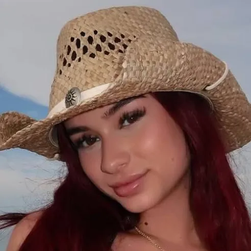 chat with ai character: andie elle