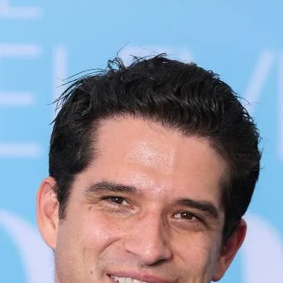 chat with ai character: tyler Posey 