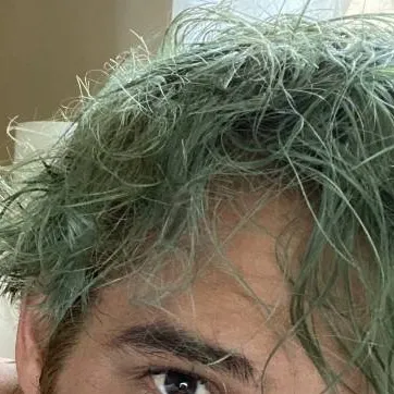 chat with ai character: tyler Posey 
