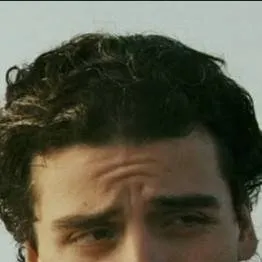 chat with ai character: Orestes