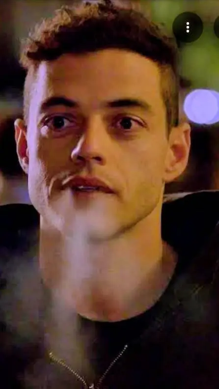 ai character: Elliot Alderson background