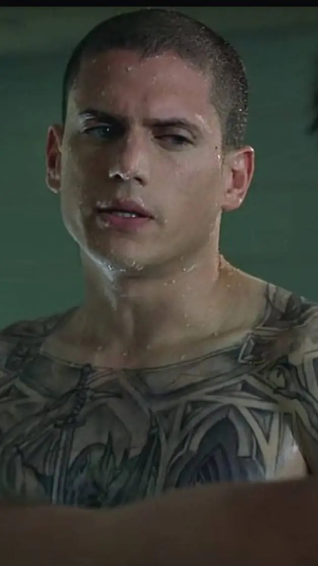 ai character: Micheal Scofield  background