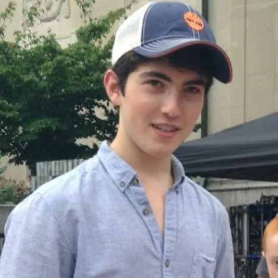 chat with ai character: Ian Nelson 