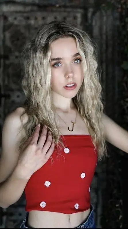 ai character: Jenna Davis  background