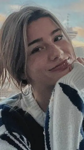 Talkie AI - Chat with Mikayla Campinos 