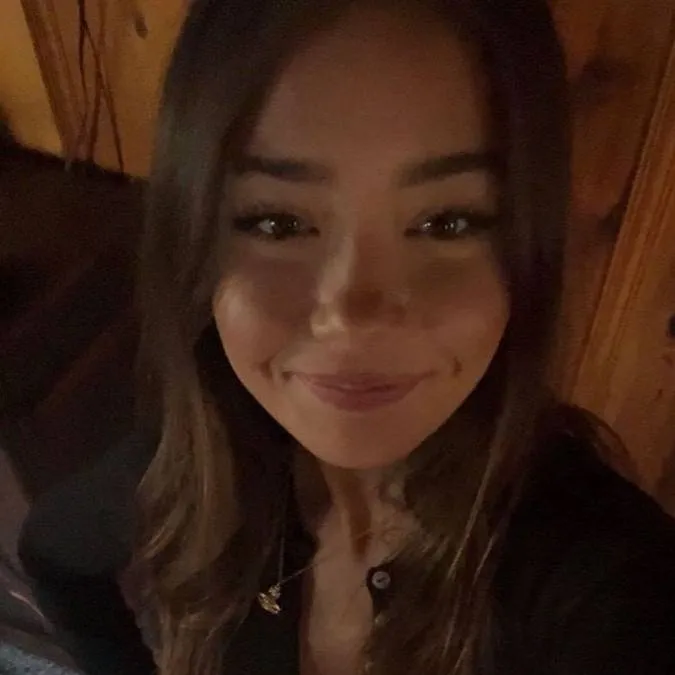 chat with ai character: Sophia Birlem 