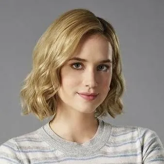 chat with ai character: Elizabeth Lail