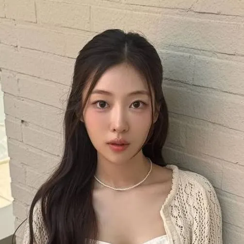 chat with ai character: Song Ji-Woo