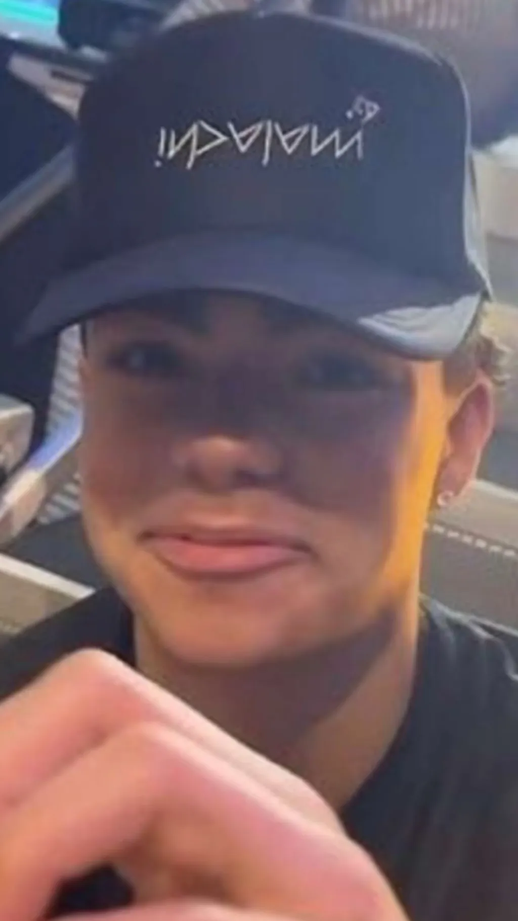 ai character: Malachi Barton background