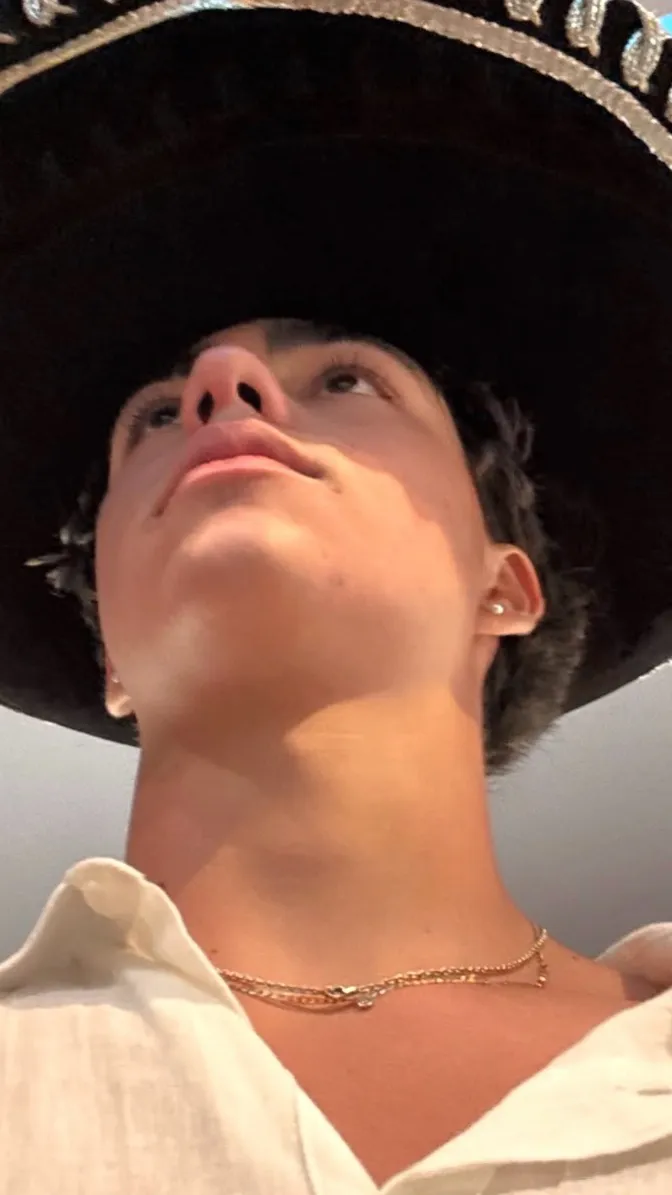 ai character: Malachi  background