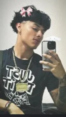 ai character: ALEX💕💋 background