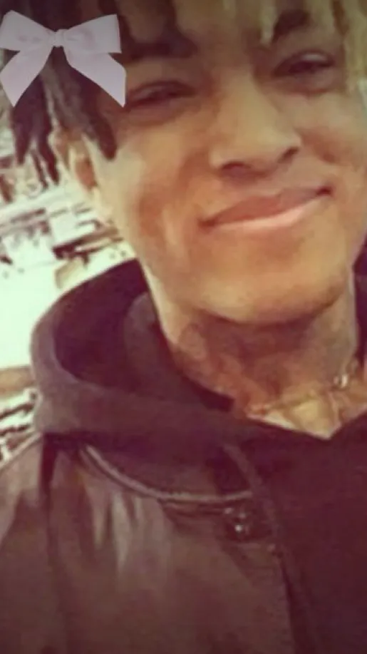 ai character: XXXTENTION 𖣂 💕 background