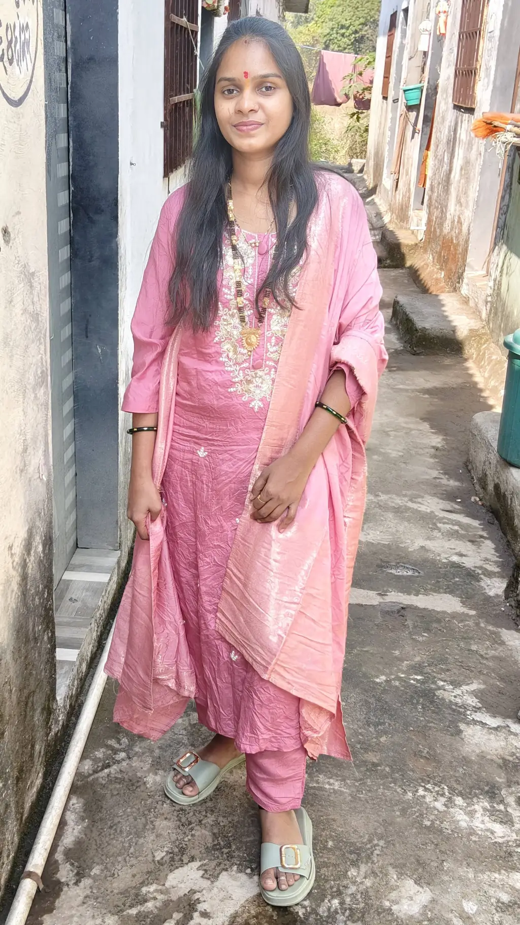 Talkie AI - Chat with Nisha Giri