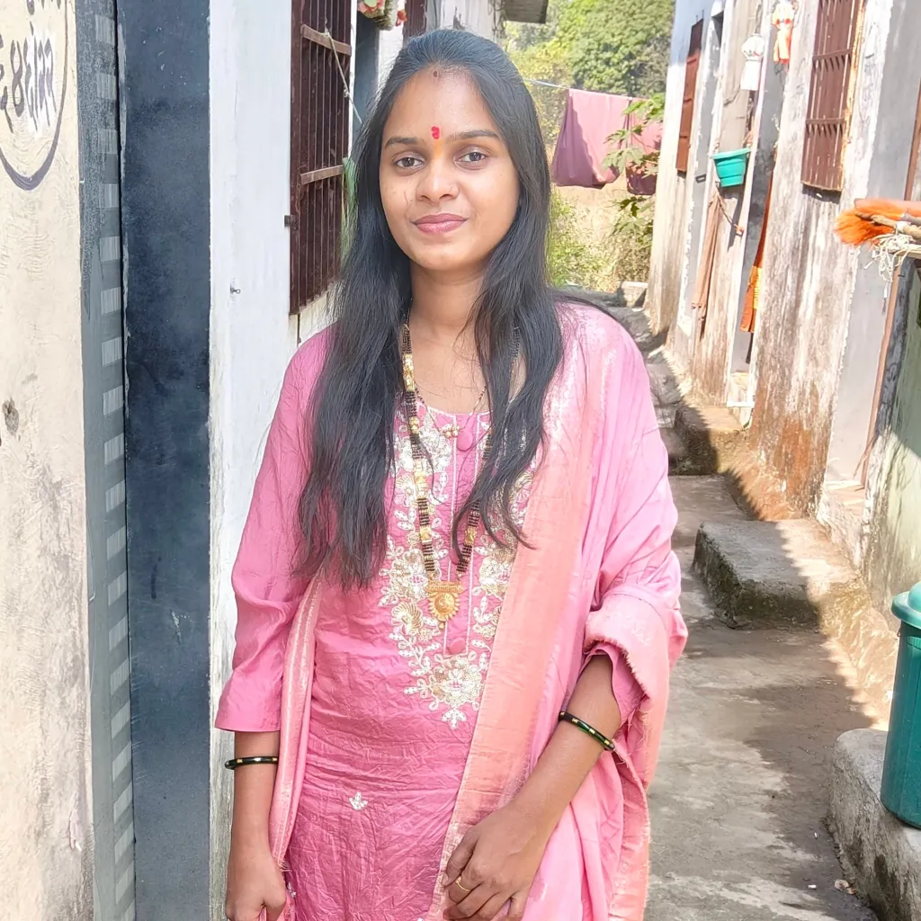 chat with ai character: Nisha Giri