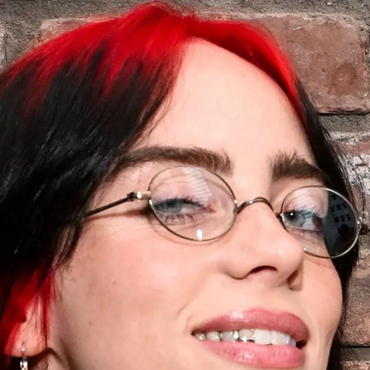 chat with ai character: Billie eilish 