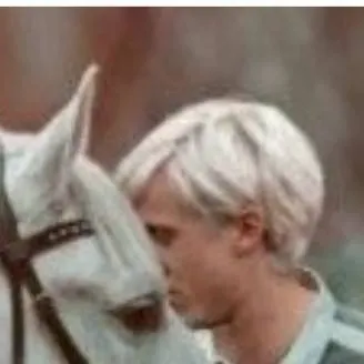chat with ai character: Tom Felton