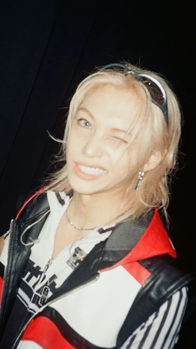 ai character: FELIX❤️ background