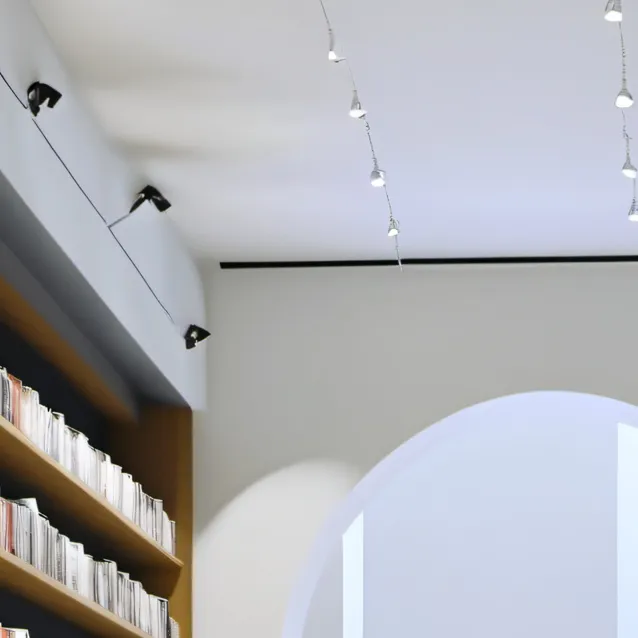 chat with ai character: bookstore 