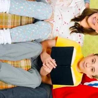 chat with ai character: the middle