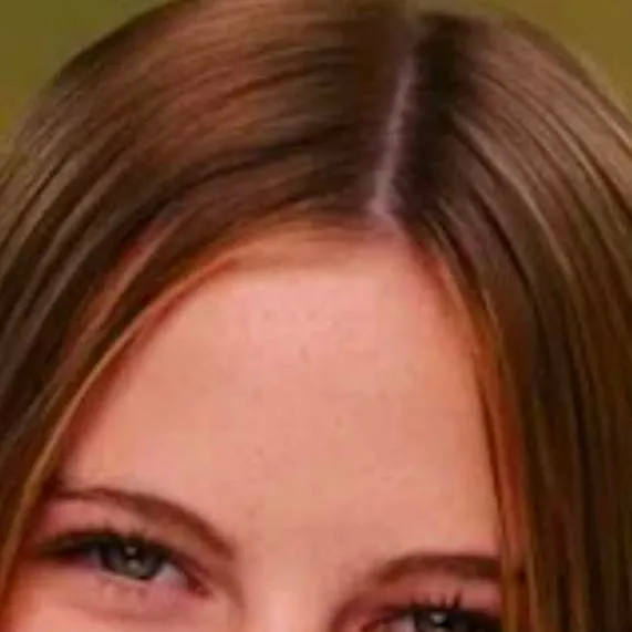 chat with ai character: Salish 20 yrs ltr