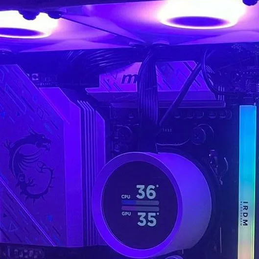 chat with ai character: mom think usb vape
