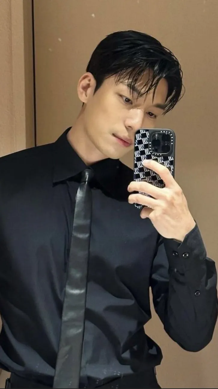 ai character: Wi ha-joon background