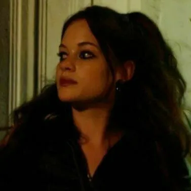 chat with ai character: Mandy Milkovich
