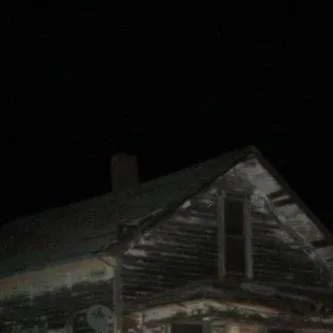 chat with ai character: The haunted house