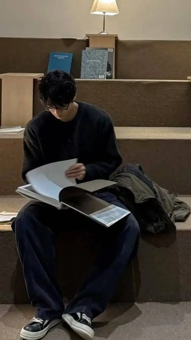 ai character: Ethan background