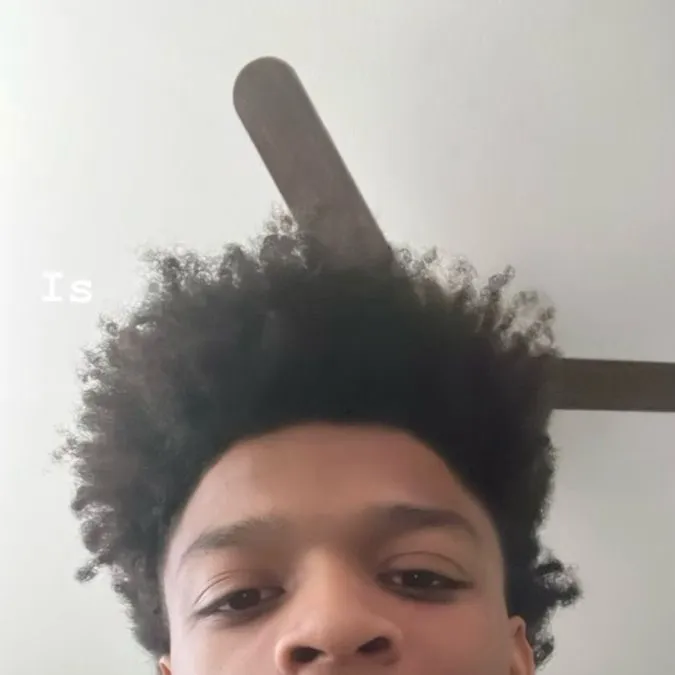 chat with ai character: dooda