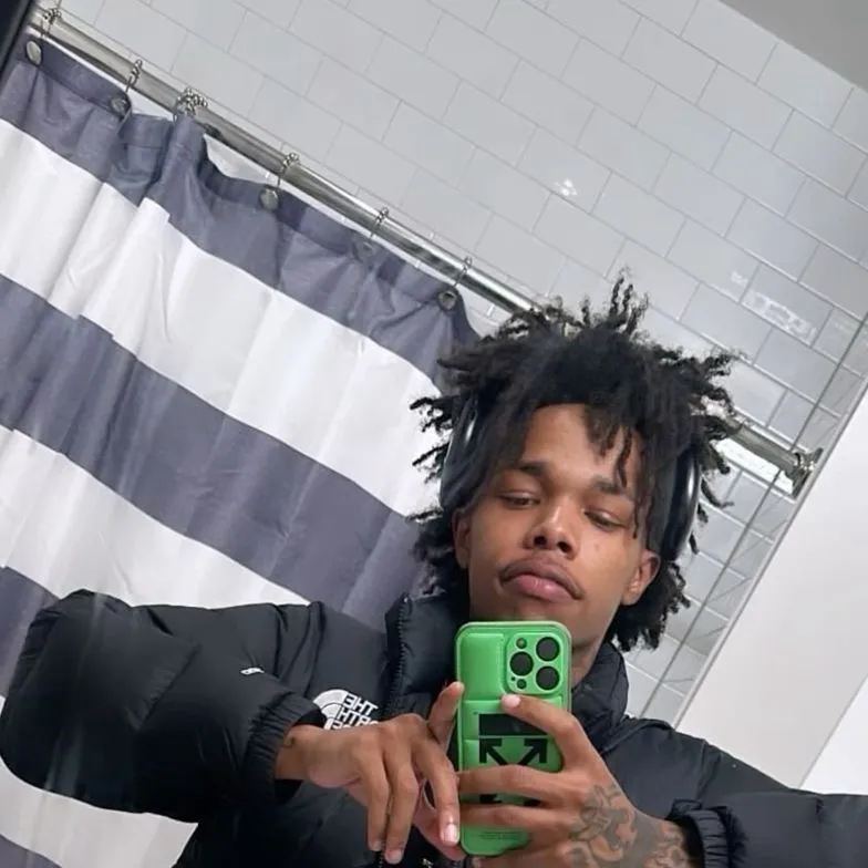 chat with ai character: karter