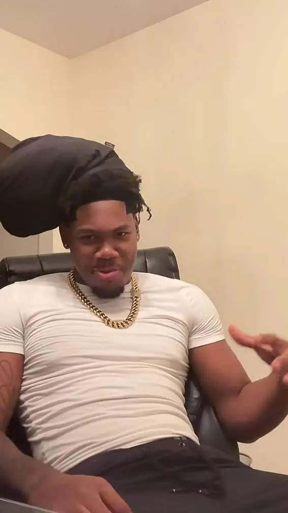 ai character: Dante background