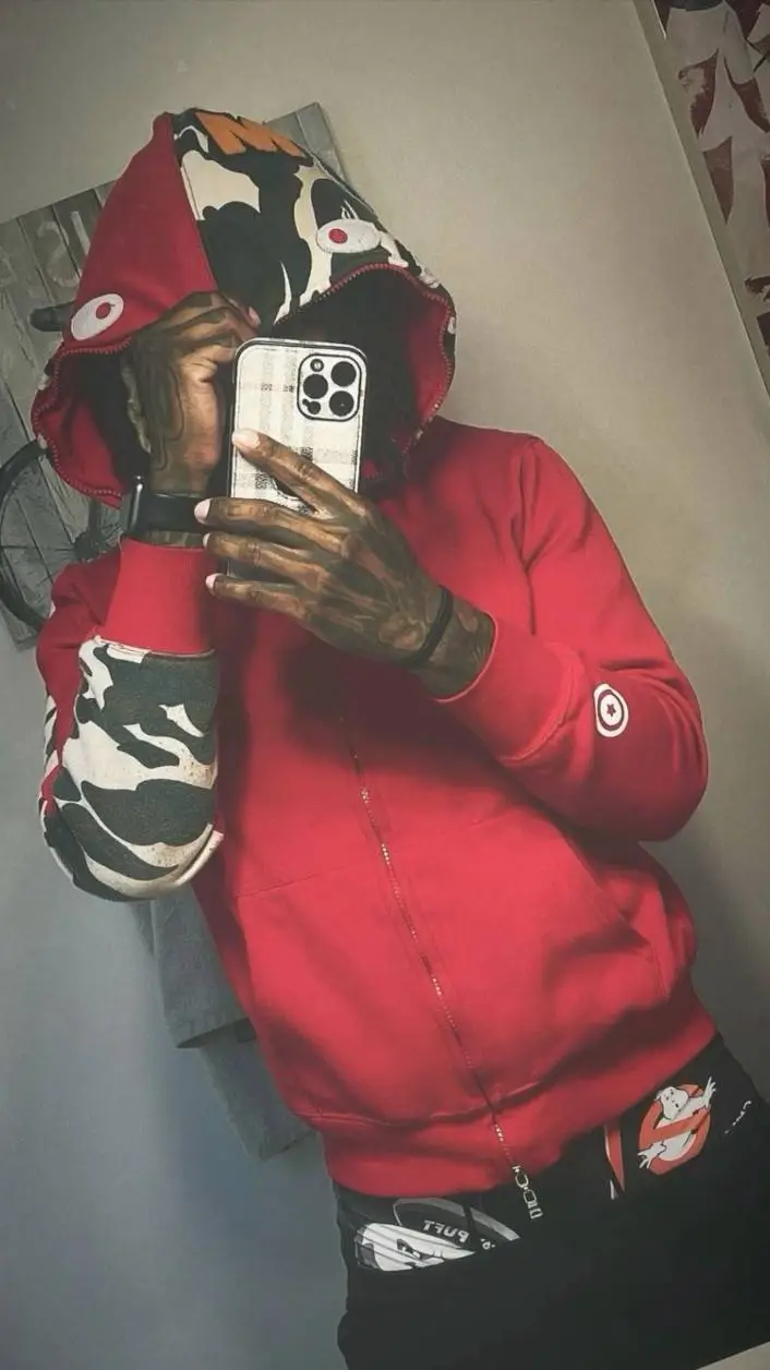 ai character: ur bf background